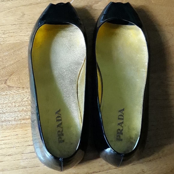 Prada Open Toe Flat Patent Size 8 - Picture 4 of 8